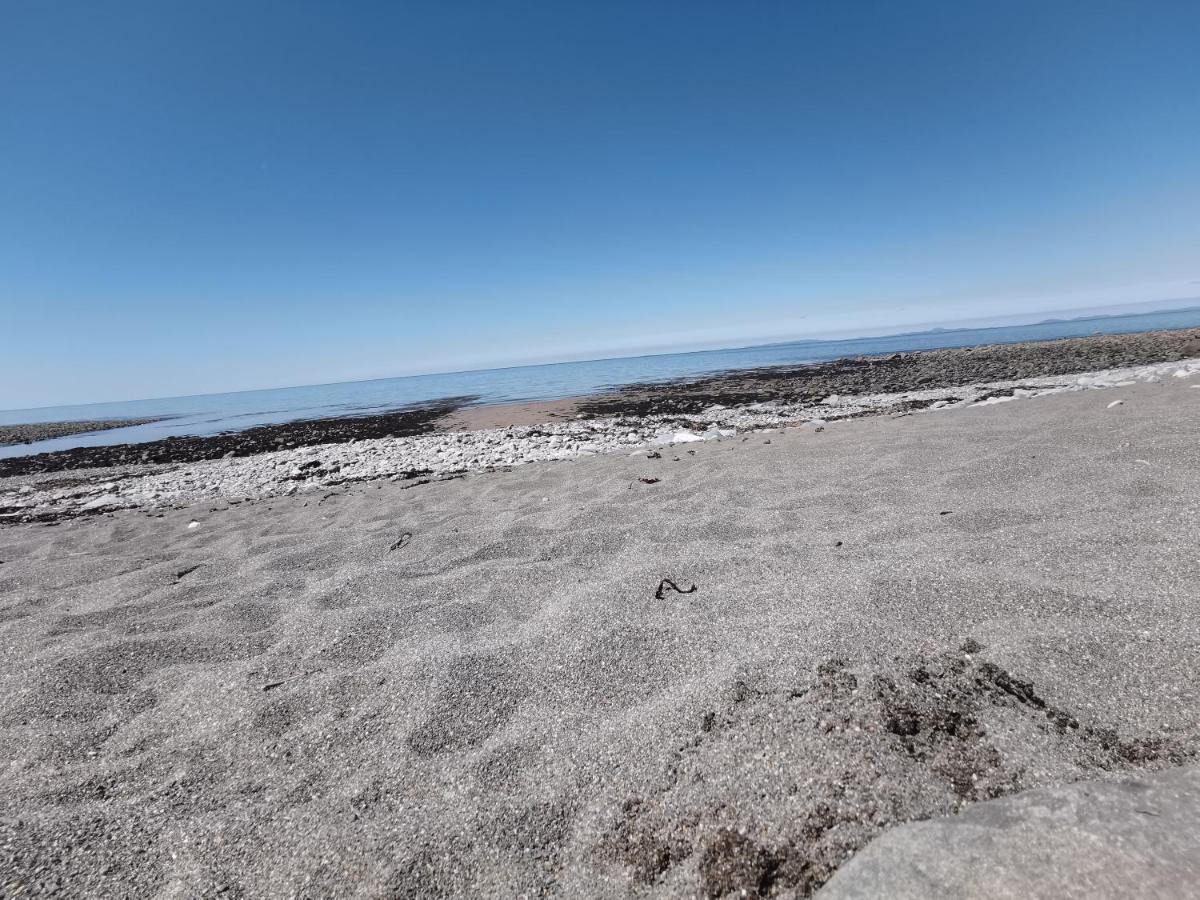 Snowdonia Sunbeach Sea And Mountain View Llwyngwril