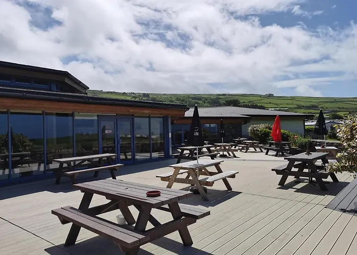 Snowdonia Sunbeach Holiday Sea And Mountain View
