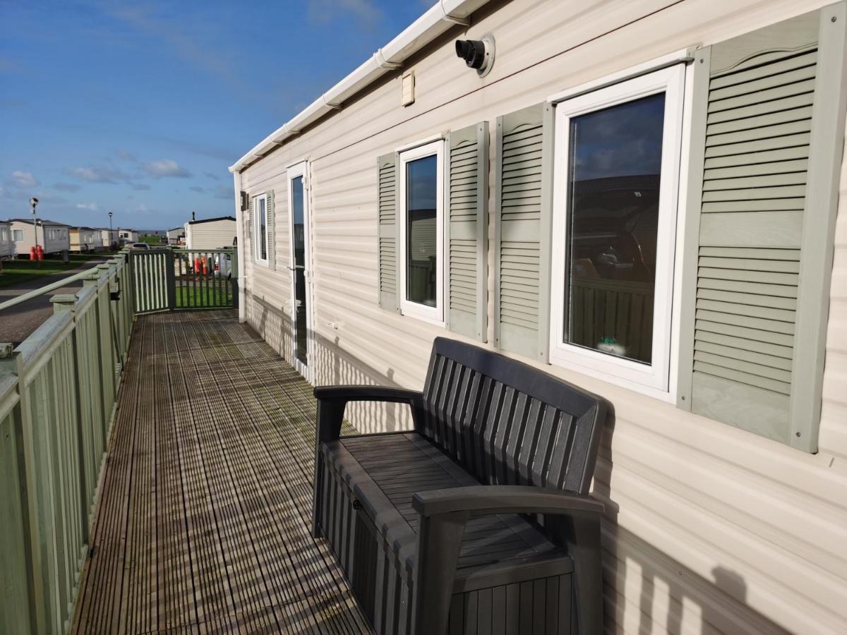 Snowdonia Sunbeach Sea And Mountain View *